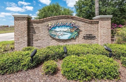 Hillcrest Estates House | ✨ 20 MINUTES TO DISNEY! An Oasis Island Vibe 3BR/2BA - Bayside Disney ✨