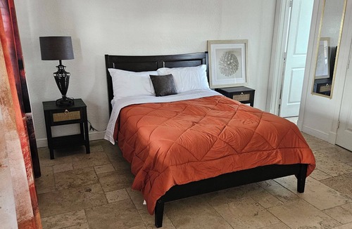 Singer Island Hotel | 216 Panoramic Single Room in a waterfront hotel in Singer Island, FL