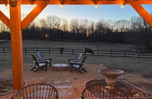 Cleveland House | 23-acre farmhouse retreat with firepit, games, and 3 bedrooms