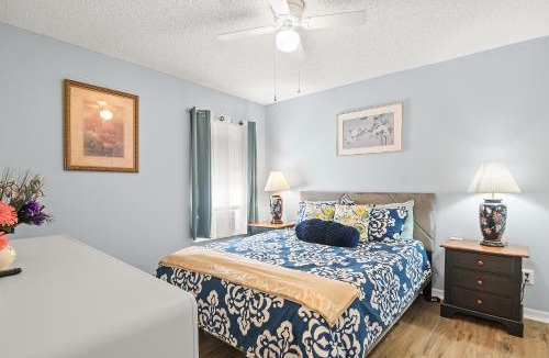 Vero Lake Estates Apartment | 25percent Off Pet Friendly Beach 8mi Sebastian 6mi HotTub