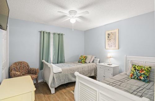 Vero Lake Estates Apartment | 25percent Off Pet Friendly Beach 8mi Sebastian 6mi HotTub