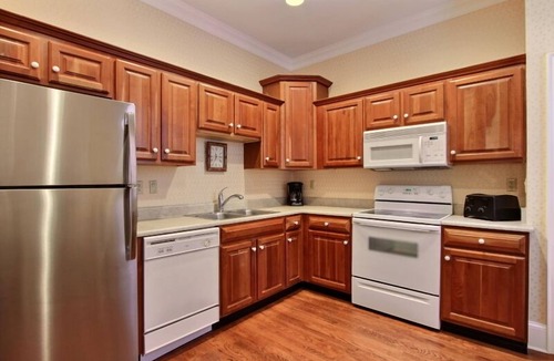 Historic District - North Hotel | 2bd, 2ba Historic District and River Street-Walk to Everything!