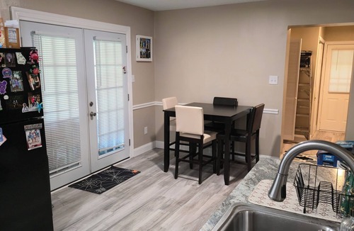 Hinesville House | 2BR/2BA Home Near Fort Stewart, Close to Dining & Shopping