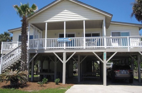 Edisto Island House | 2nd row Ocean Views 4br 3ba Sleeps 12, '26 Pool Amenity Card, linens included