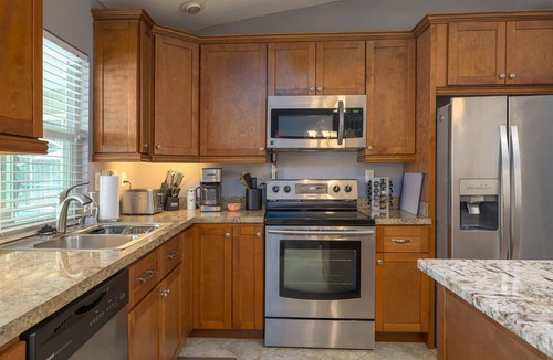 Port Charlotte House | 3/2 Heated Pool & Putting Green - Port Charlotte - Come Relax & Enjoy!