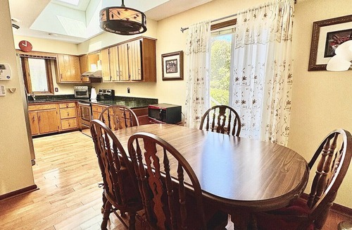 Newport House | 3-bedroom, 2-bath home in Cape Carteret