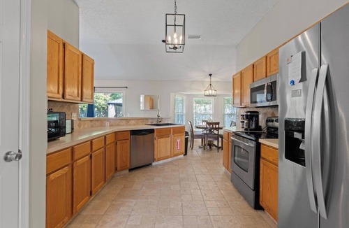 Golden Glades - The Woods House | 3-bedroom 2-bathroom house near Mayo and Beaches
