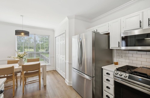 Franklin House | 3-bedroom, 2 bathroom house, community pool with AC and WiFi in Franklin