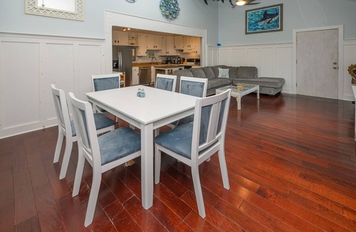 Long Bay Estates House | 3 Bedroom, 2nd Row with a Shared Pool - Beach Bliss