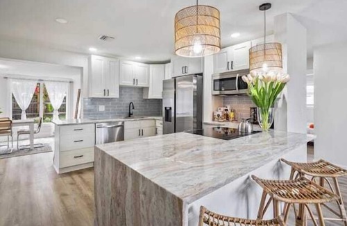 Vero Beach Apartment | 3 Bedroom 653765 by Houzlet
