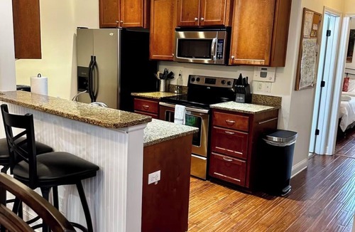 Dixon Park Cottage | 3-bedroom cottage in charming Savannah with private parking!