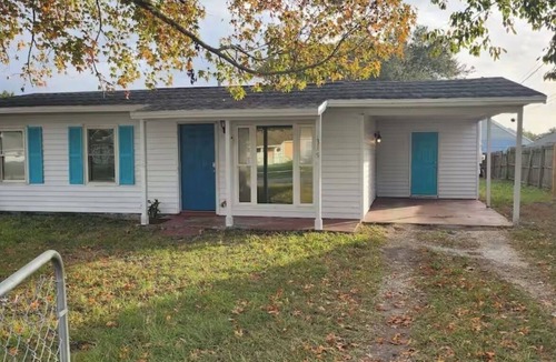 Orlando House | 3-bedroom house in amazing Orlando with AC and fitness room-BEACH STYLE BUNGALOW