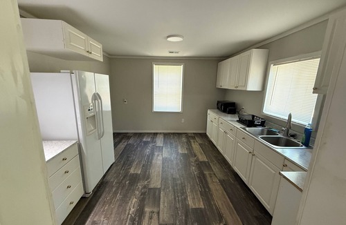 Fairfax House | 3-bedroom house in Fairfax close to everything in town. Enjoy your stay