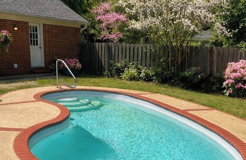 Martinez House | 3-bedroom house in Martinez.3.5 miles from the Masters!