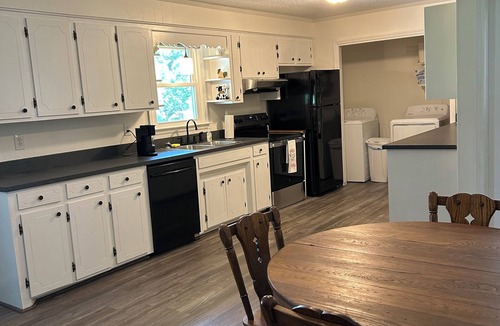 Roebuck House | 3-bedroom house in Roebuck in country setting but close to everything. Book now.