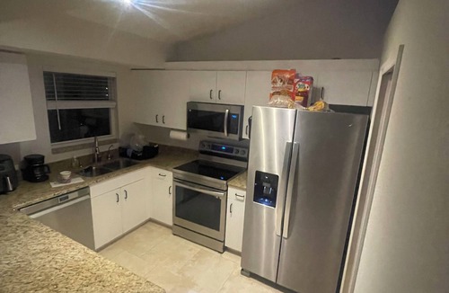 Rural Estates House | 3-bedroom house in tranquil Naples with WiFi, AC. Relax and unwind