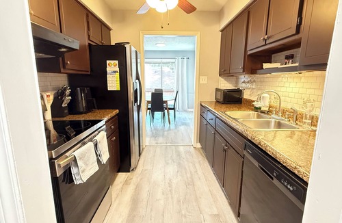 Fayetteville House | 3-bedroom house in Fayetteville with AC for relaxing stays with in ground pool