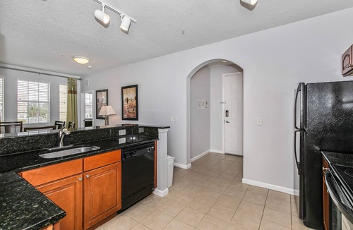 Kissimmee Condo | 3 BEDROOM LUXURY CONDO 10 MINUTES AWAY FROM DISNEY