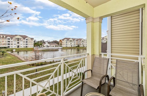 Kissimmee Condo | 3 BEDROOM LUXURY CONDO 10 MINUTES AWAY FROM DISNEY