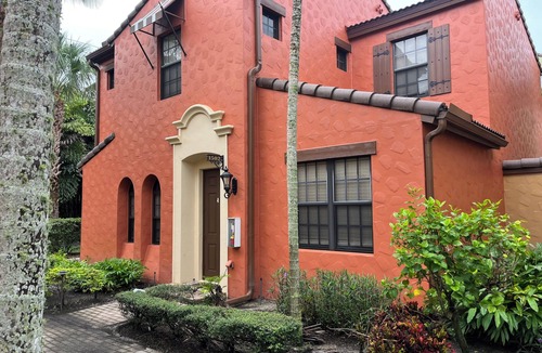Ole House | 3-bedroom townhome in fantastic Naples three bedroom in Ole in Lely resort.