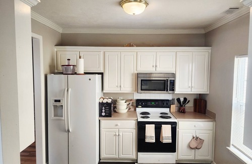 Evans House | 3-bedroom townhome in family-friendly Evans, 7 miles to Masters golf course