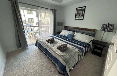 Wake Forest House | 3-bedroom townhome near downtown Wake Forest NC Free Parking & Wi-Fi