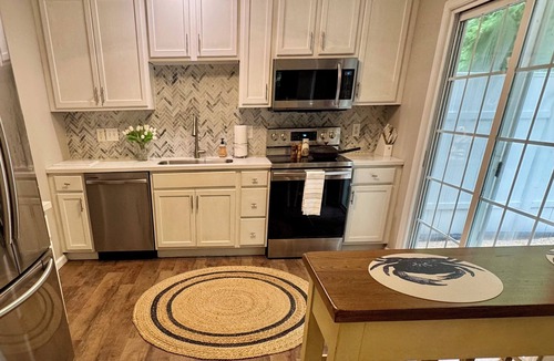 Wake Forest House | 3-bedroom townhome in charming Wake Forest with AC