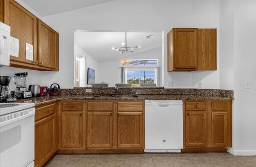 Lake Berkley House | 3 Bedrooms/2 Bathrooms/Lake Berkley (1076 LB)
