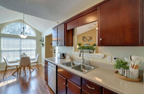 Pooler House | 3 King Beds! Close to Airport, Savannah HD, Tybee