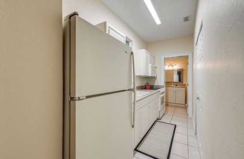 Kings Lake House | 3 Mi to 5th Ave South: Quiet Getaway w/Garden
