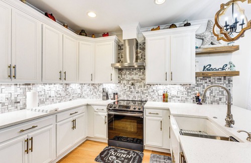 Bluffton House | 3 Mi to Beaches! Charming Bluffton Escape w/Yard