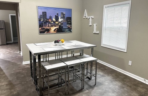 Summerhill House | 3 Miles to the Stadium (World Cup) -Pet Friendly