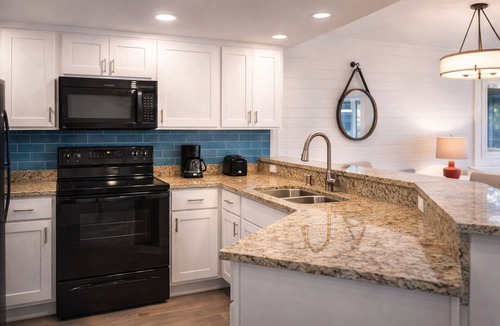 Myrtle Beach Hotel | 3 Oceanfront Retreats Near Barefoot Landing, Mini Golf & Myrtle Beach Shows
