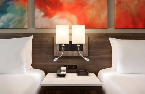 Florida Central Atlantic Coast Hotel | 3 Queen Suites at Buena Vista, Near Disney's Boardwalk, FREE Breakfast, Parking!