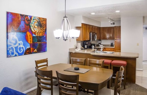 Kissimmee Hotel | 3 Resort King Suite w/Balcony, Kitchen & Free Parking Included