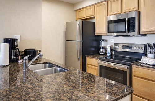 West Kissimmee Hotel | 3 Spacious & Efficient Units for a Relaxing Stay | Best of British Pub-2.4miles