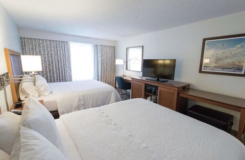 Boca Raton Hotel | 3 Units | Near Red Reef Park & Mizner Park Boca Raton - 5 Miles Away