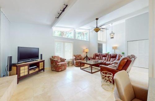 Oceanside House | 3 Whistling Swan