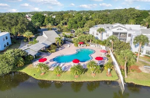 Ventura Condo | 3648 Orlando Vacational Apartment 2nd floor, Lake view
