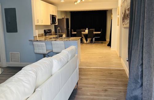 Pine Hills House | 3bdrm Entertainment Home