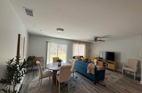Dentsville House | 3BR 2.5BA Fort Jackson | Fast Wi-Fi + Parking