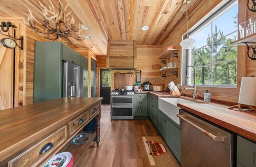 Irwinville Cabin | 3BR Cabin on 12 Acres near Lake Blackshear, Cordele GA & I-75 (Pet-Friendly)