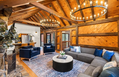 Arden House | 3BR Home near Asheville. 15 min from Biltmore