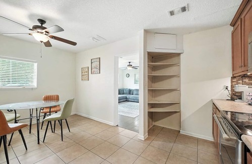 Baldwin House | 3BR Home W/Private Yard & Full Kitchen
