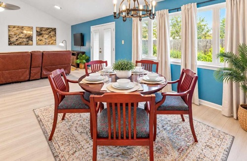 George Bush Park/Eldridge House | 3BR Home with Firepit I Easy Access to NRG & FIFA