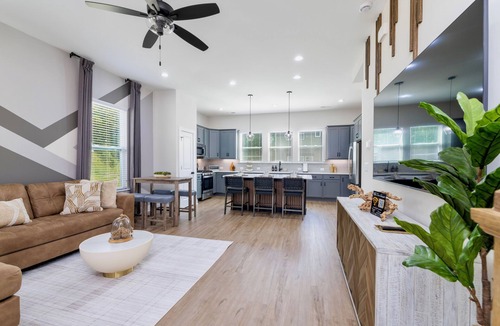 Charlotte House | 3BR Mid-Century Modern Luxe Getaway