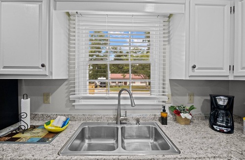 New Bern House | 3BR Retreat with King Suite and Pet-Friendly with Fully Fenced Yard