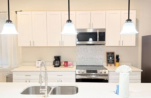 Taft House | 3BR | Spacious | Entire House | Close to all Parks