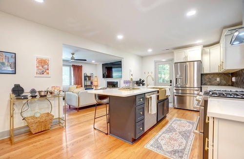 Eastgate House | 3KingSuites~17Guests~KidPad~NHills~BackyardRetreat