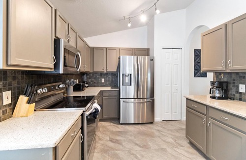 Bridgewater Crossing House | 4/3 Private Pool house near all famous attractions!